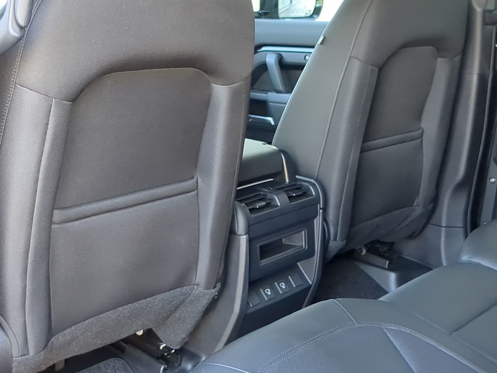 Thumbnail: 2025 Land Rover Defender - 27