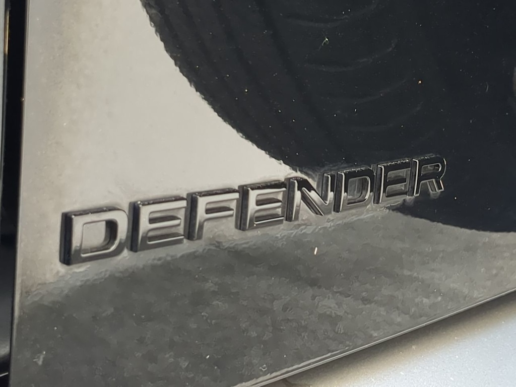 Thumbnail: 2025 Land Rover Defender - 23