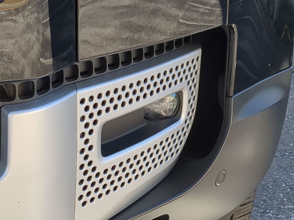 Thumbnail: 2025 Land Rover Defender - 18
