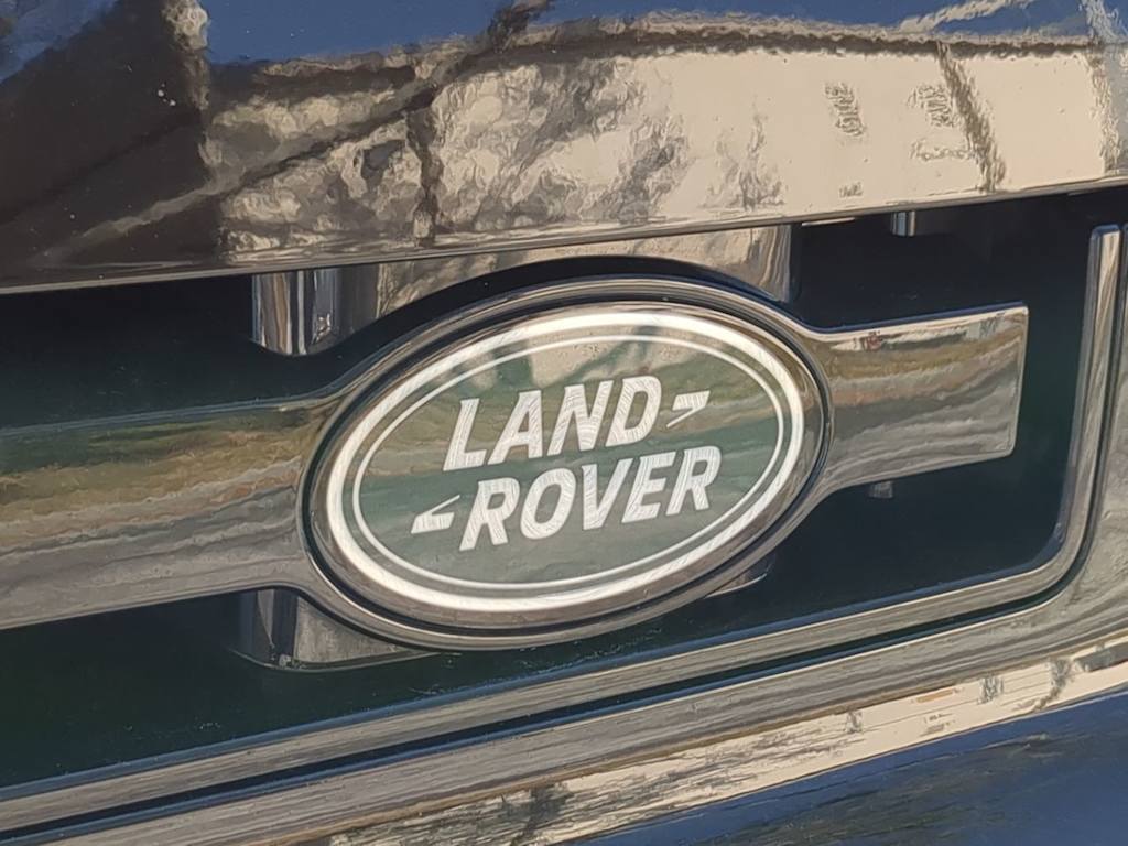 Thumbnail: 2025 Land Rover Defender - 6