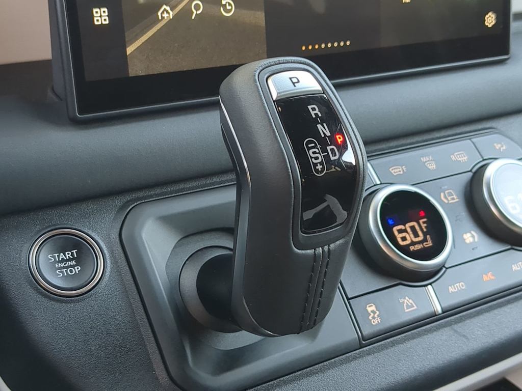 Thumbnail: 2025 Land Rover Defender - 16