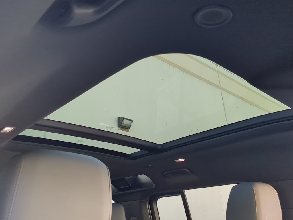 Thumbnail: 2025 Land Rover Defender - 27