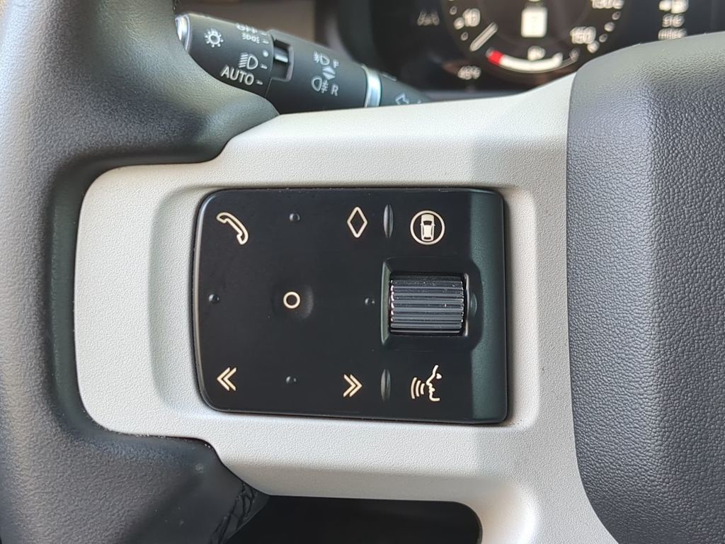 Thumbnail: 2025 Land Rover Defender - 31