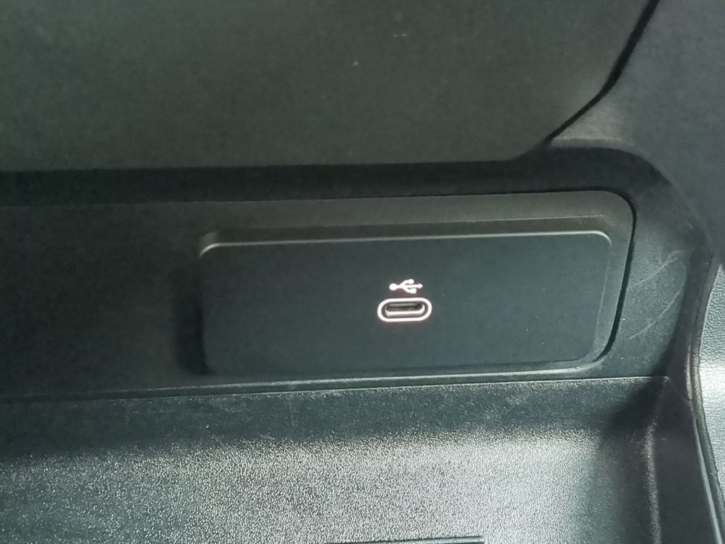 Thumbnail: 2025 Land Rover Defender - 37