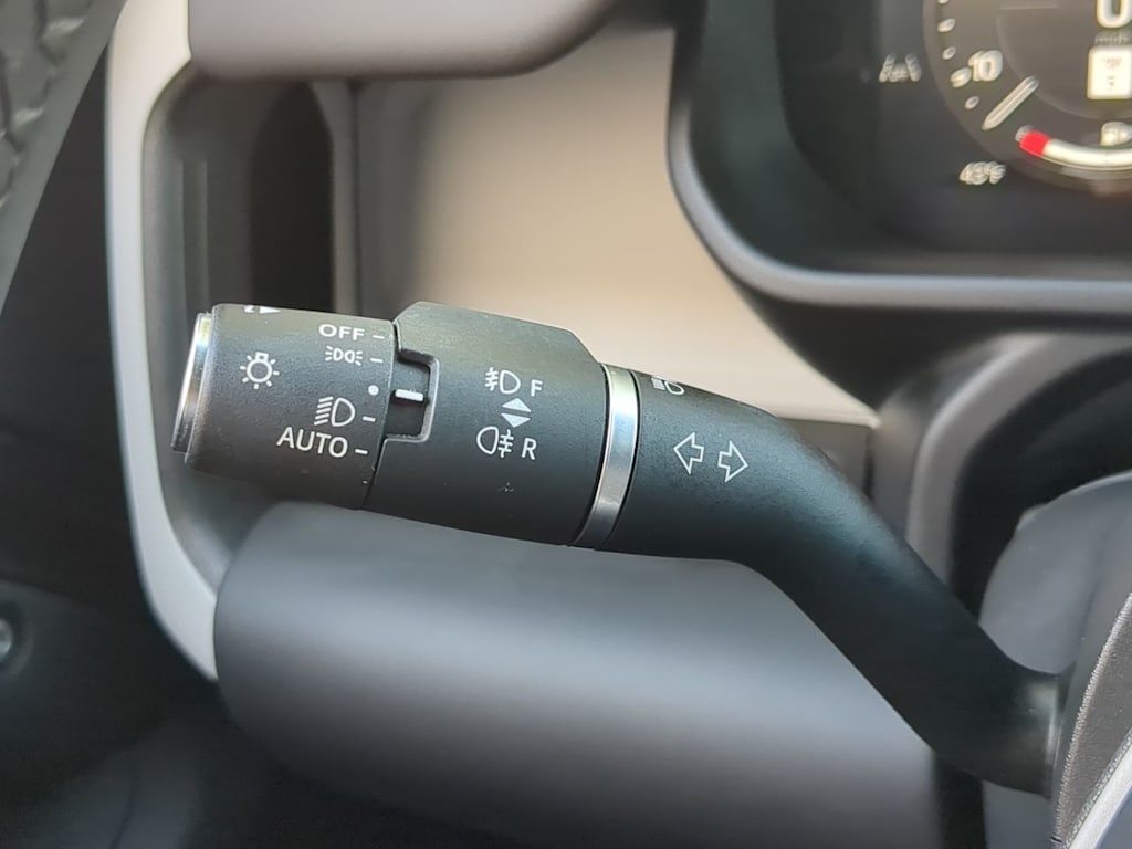 Thumbnail: 2025 Land Rover Defender - 33