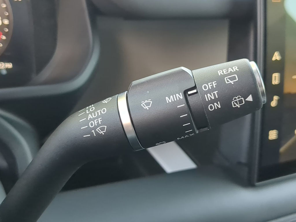 Thumbnail: 2025 Land Rover Defender - 14