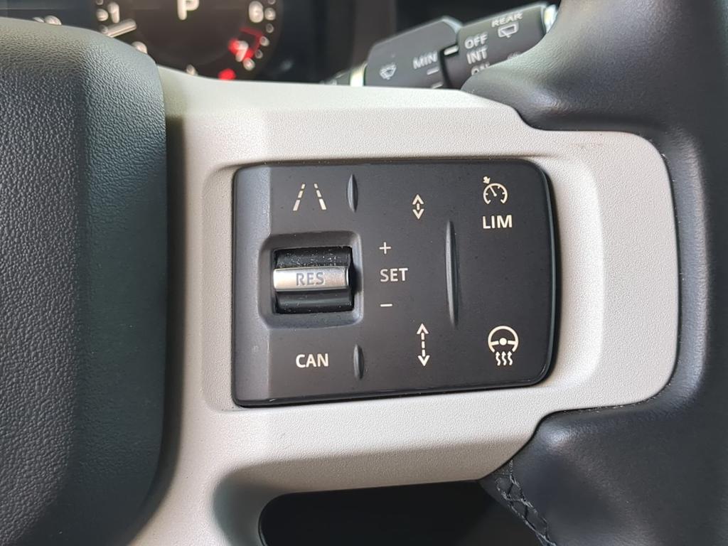 Thumbnail: 2025 Land Rover Defender - 32