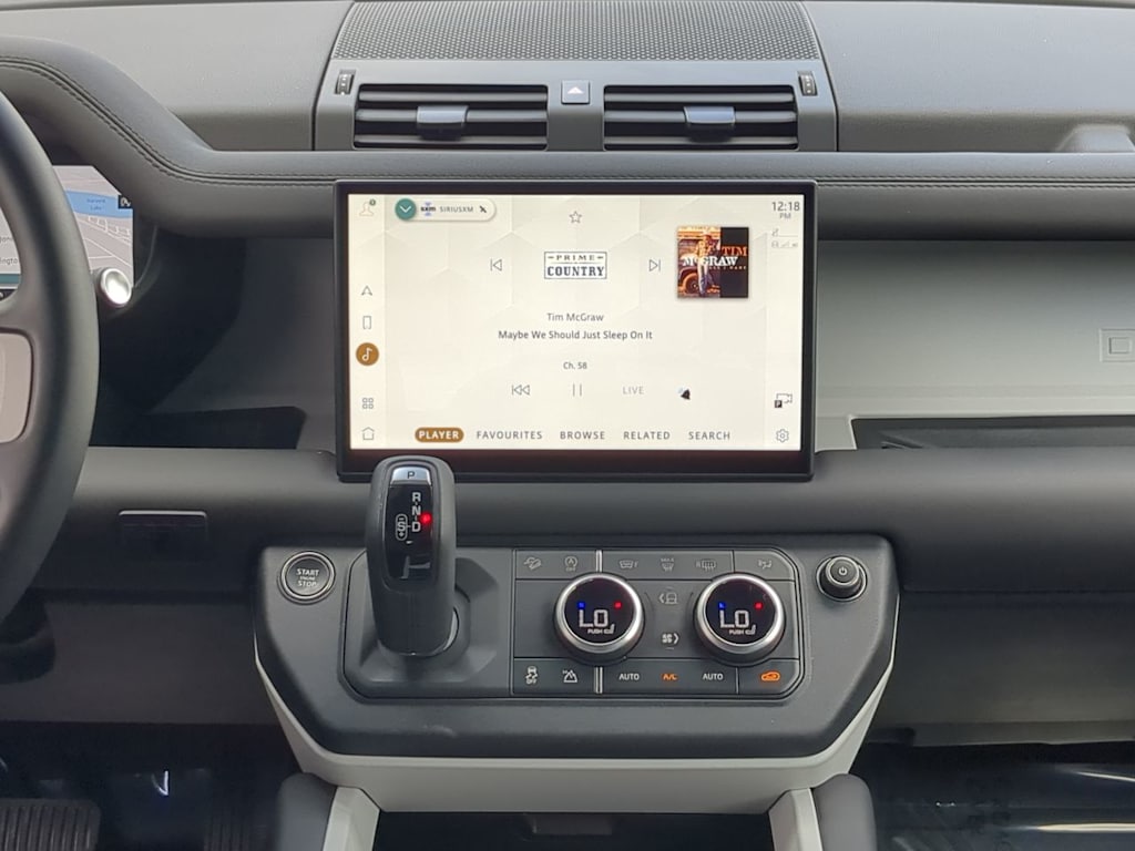 Thumbnail: 2025 Land Rover Defender - 32