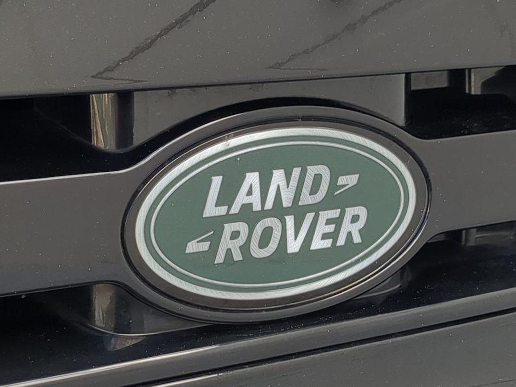 Thumbnail: 2025 Land Rover Defender - 5