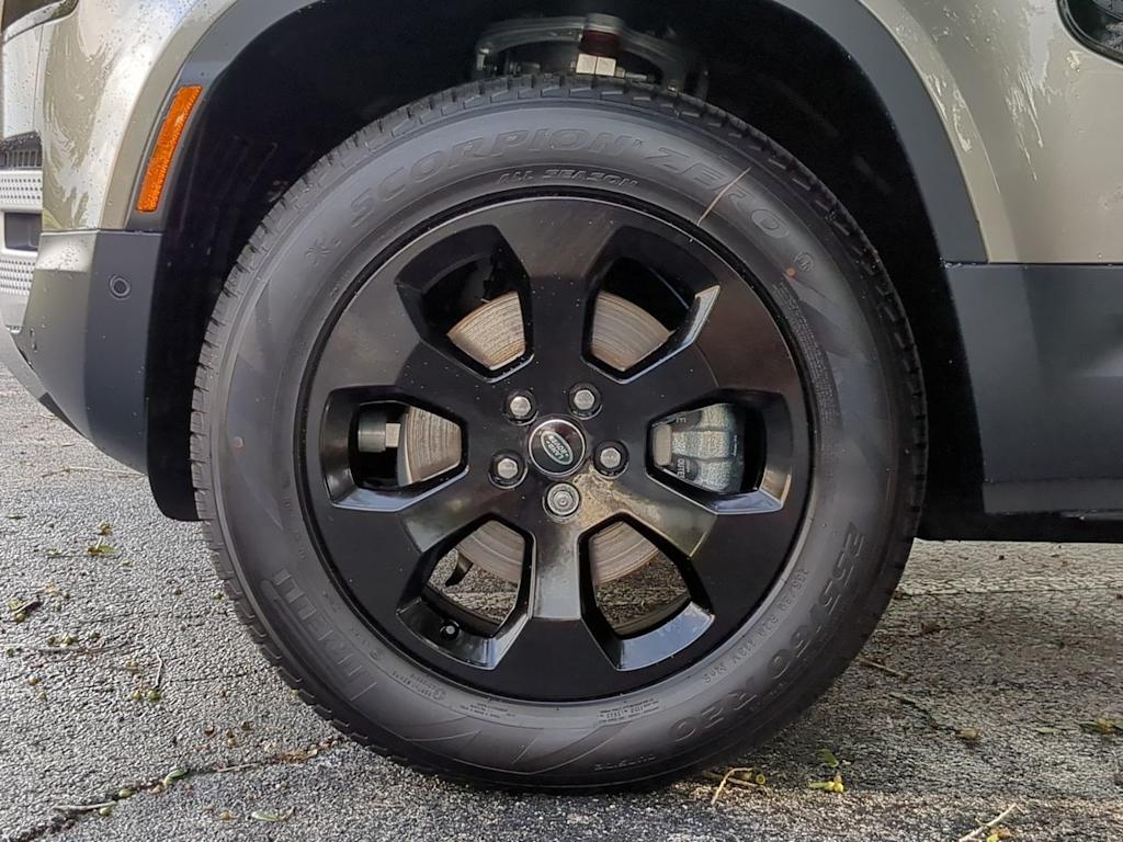 Thumbnail: 2025 Land Rover Defender - 6