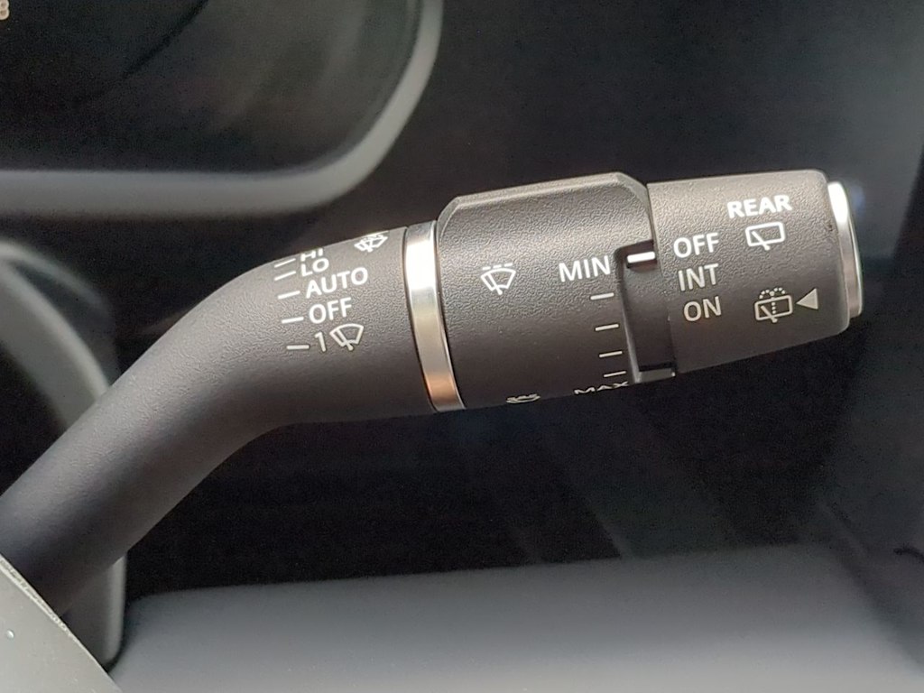 Thumbnail: 2025 Land Rover Defender - 14