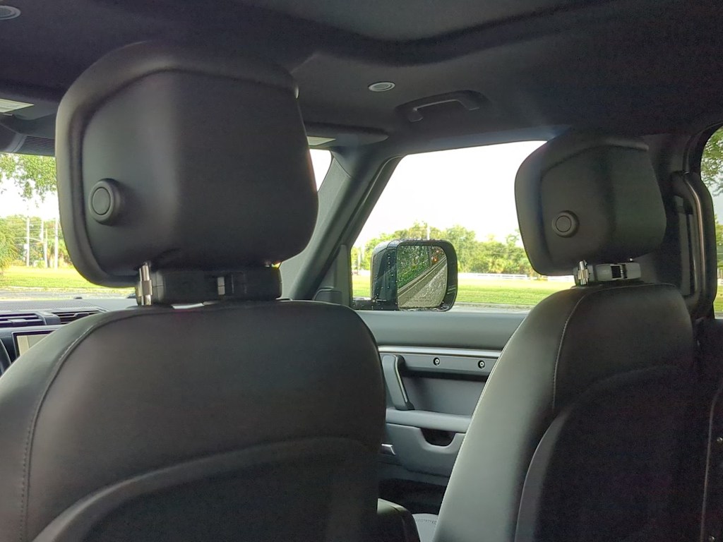 Thumbnail: 2025 Land Rover Defender - 15