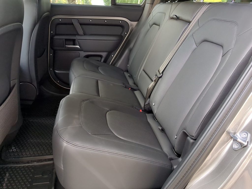 Thumbnail: 2025 Land Rover Defender - 11