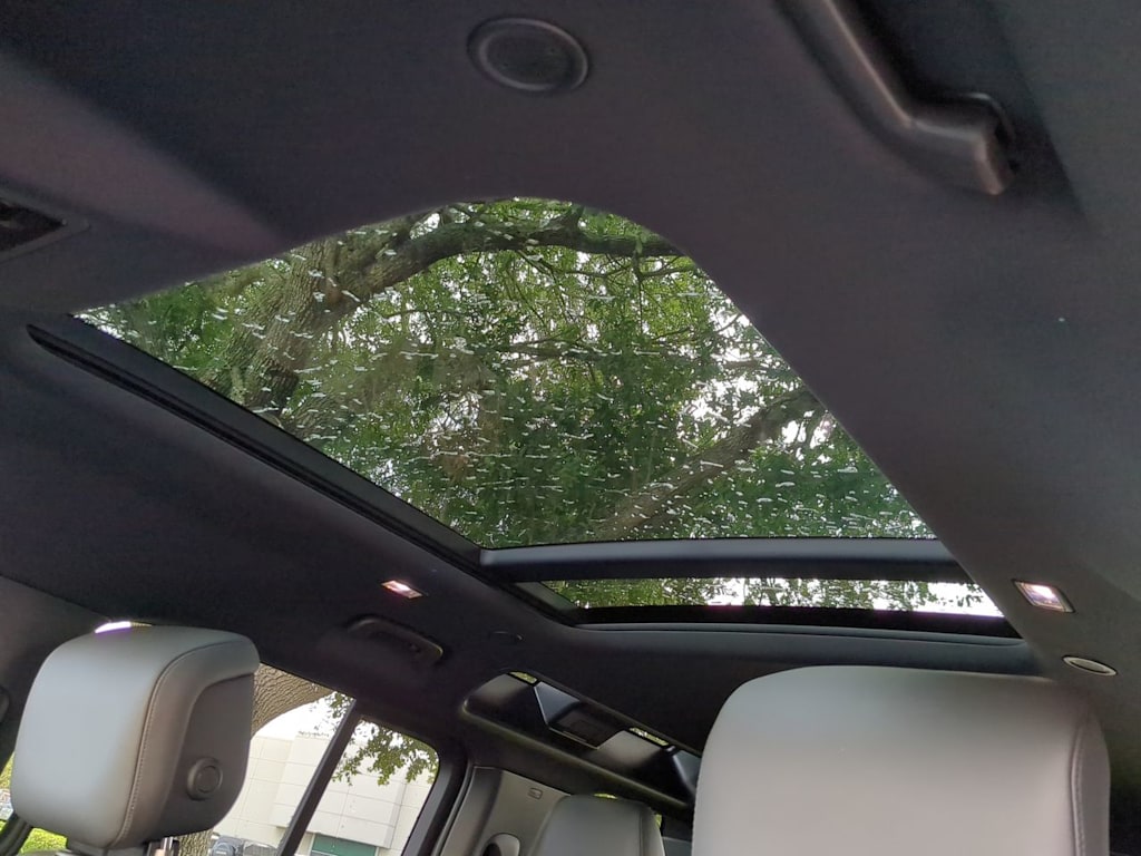 Thumbnail: 2025 Land Rover Defender - 25