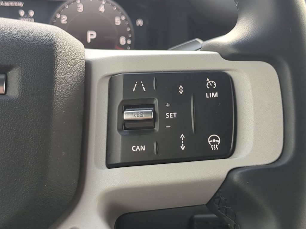 Thumbnail: 2025 Land Rover Defender - 32