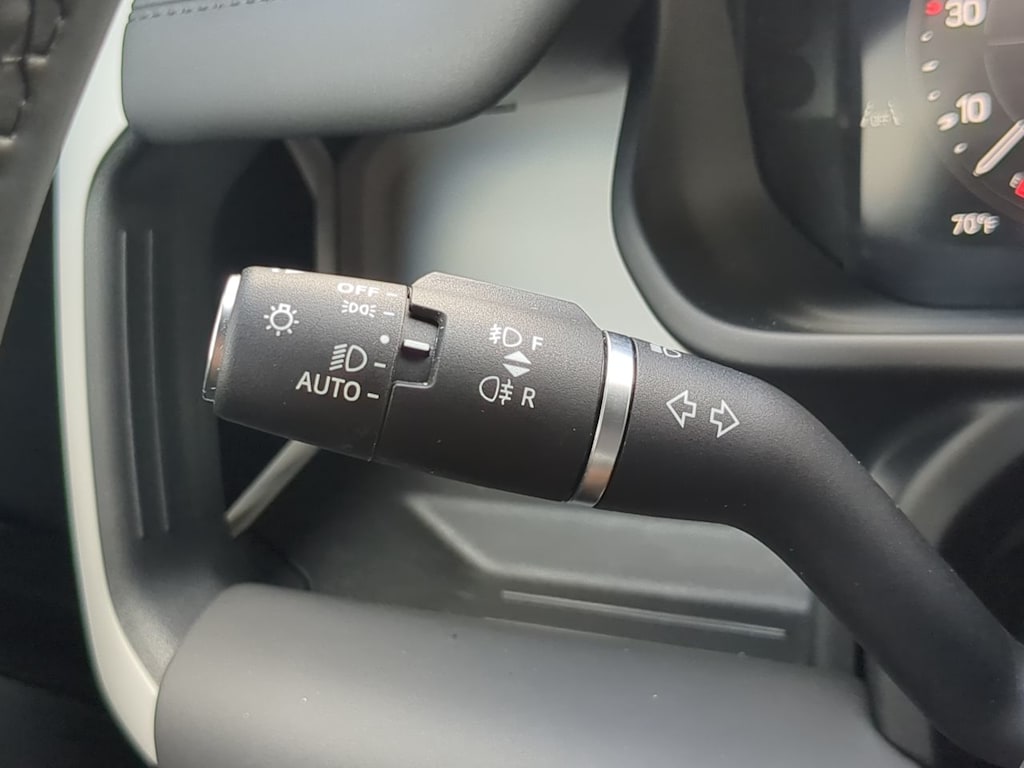 Thumbnail: 2025 Land Rover Defender - 14