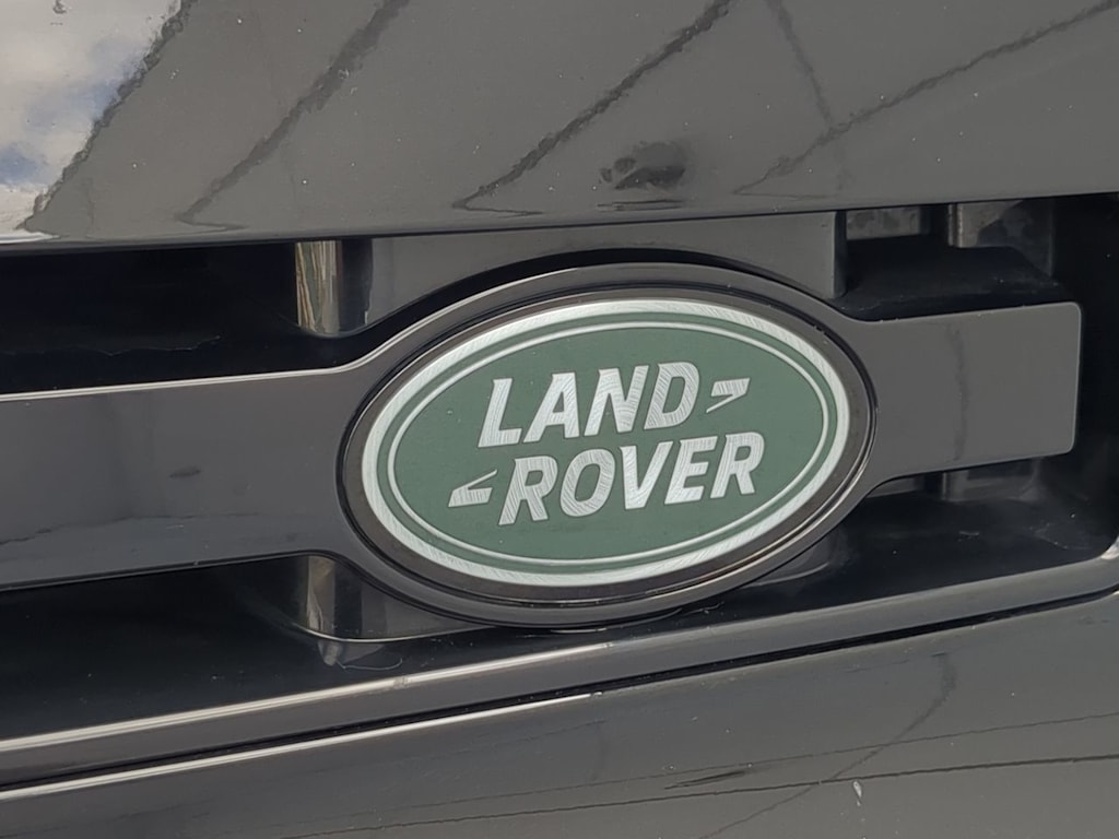 Thumbnail: 2025 Land Rover Defender - 24
