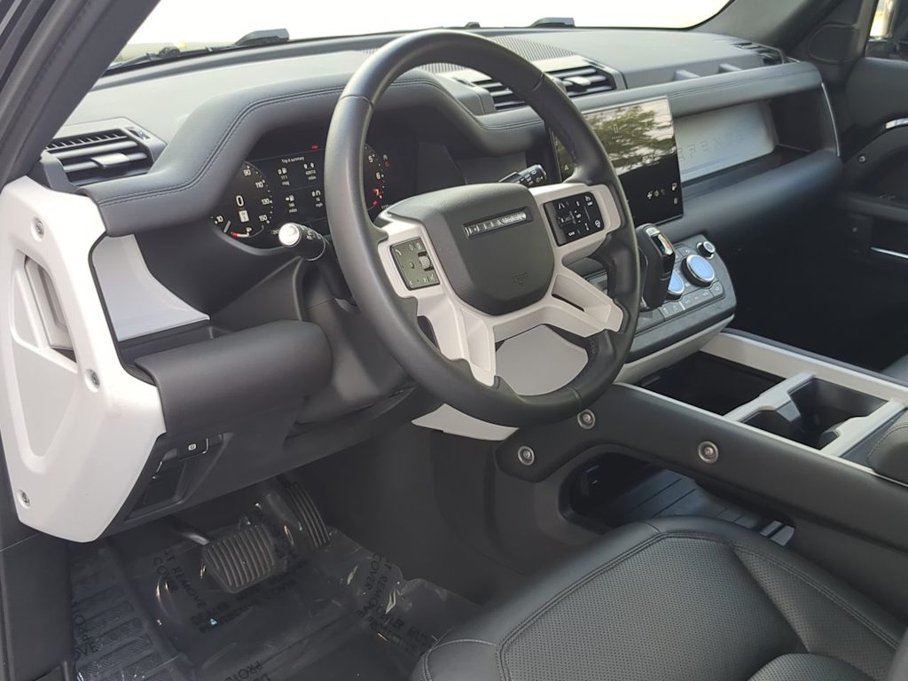 Thumbnail: 2025 Land Rover Defender - 2