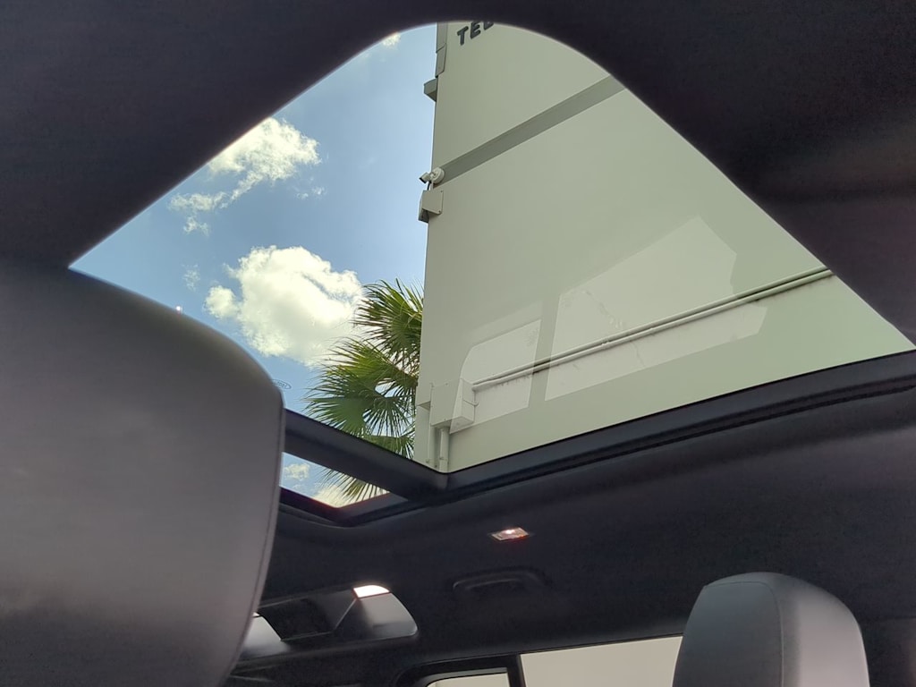 Thumbnail: 2025 Land Rover Defender - 27