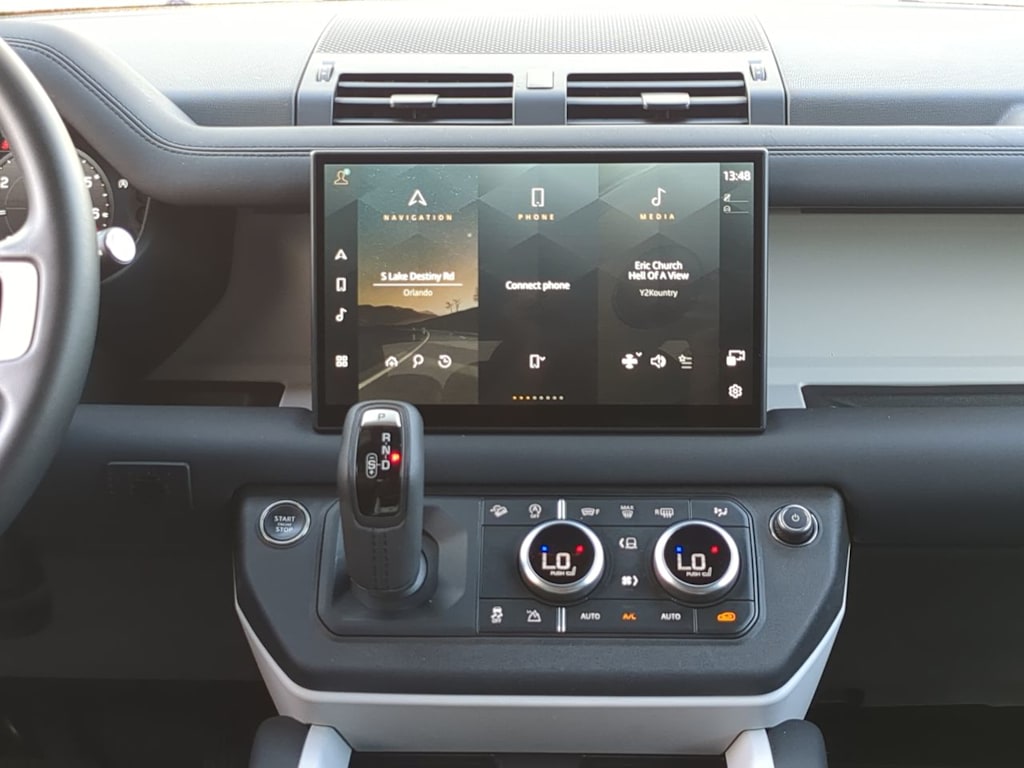 Thumbnail: 2025 Land Rover Defender - 12