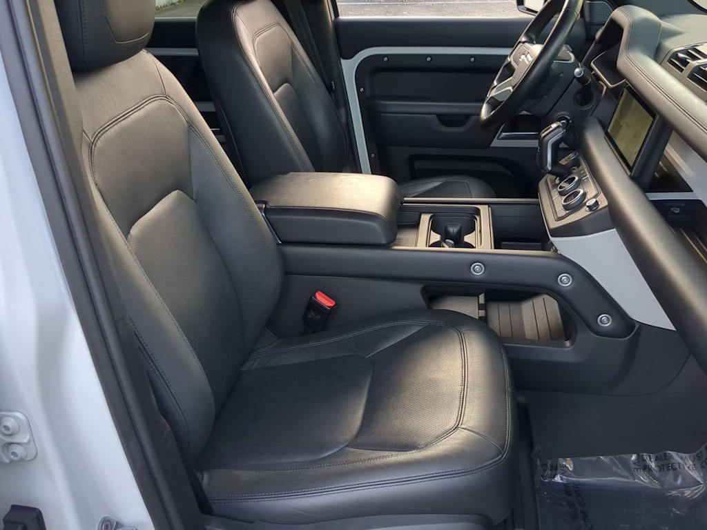 Thumbnail: 2024 Land Rover Defender - 10