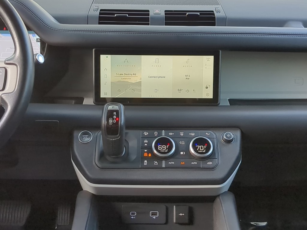 Thumbnail: 2024 Land Rover Defender - 33