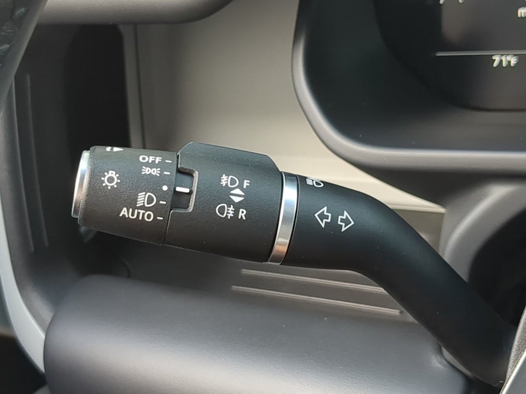 Thumbnail: 2024 Land Rover Defender - 14