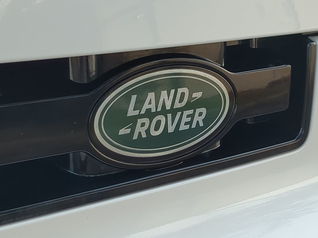 Thumbnail: 2024 Land Rover Defender - 24