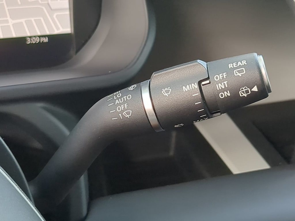 Thumbnail: 2024 Land Rover Defender - 32