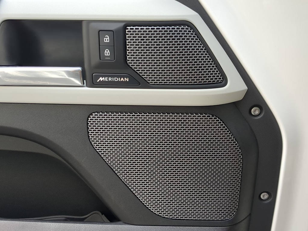 Thumbnail: 2024 Land Rover Defender - 35