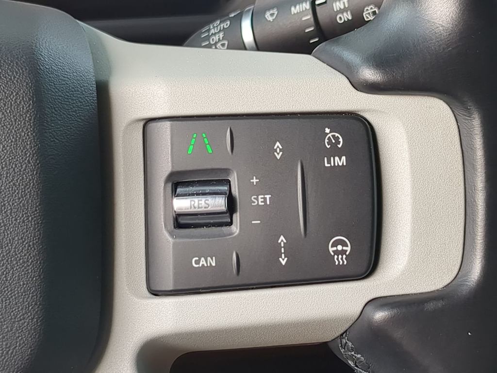 Thumbnail: 2024 Land Rover Defender - 31