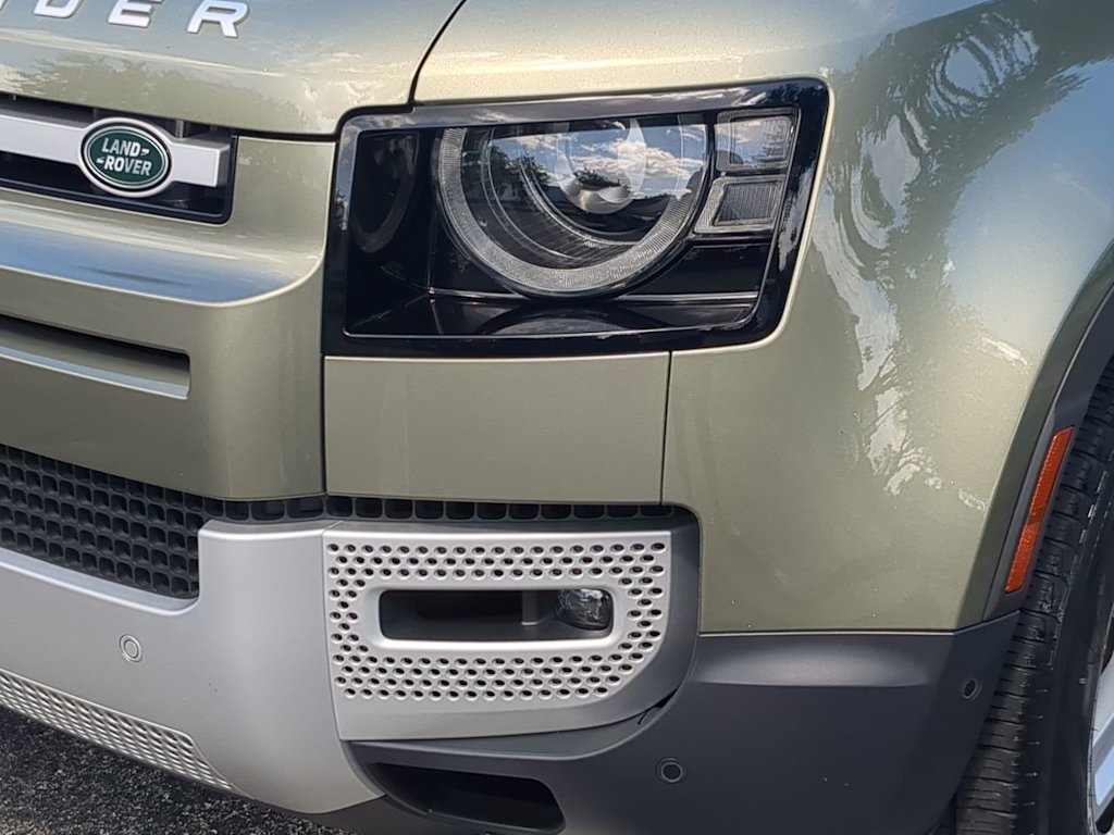 Thumbnail: 2023 Land Rover Defender - 25
