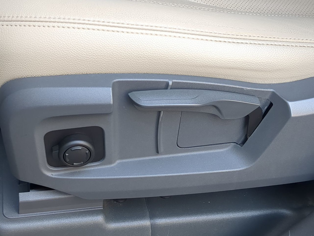 Thumbnail: 2022 Land Rover Defender - 26