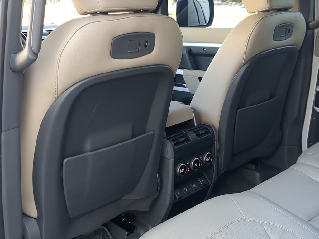 Thumbnail: 2022 Land Rover Defender - 11