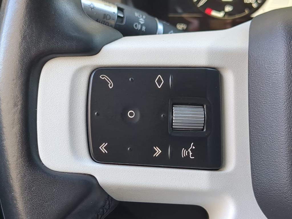 Thumbnail: 2022 Land Rover Defender - 31