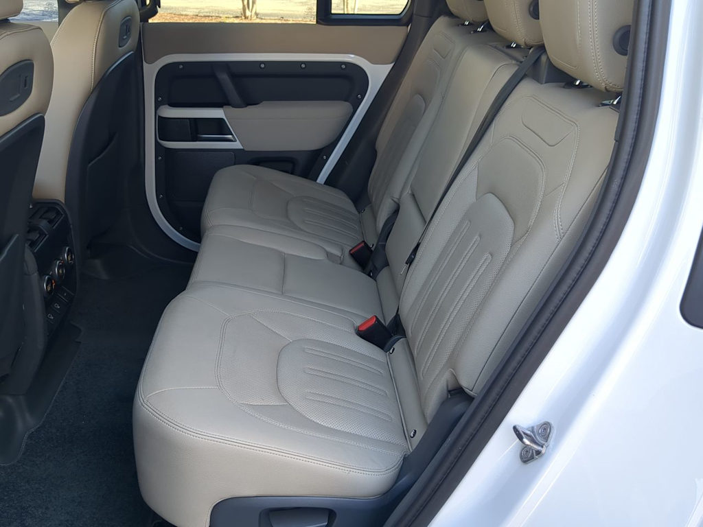 Thumbnail: 2022 Land Rover Defender - 28