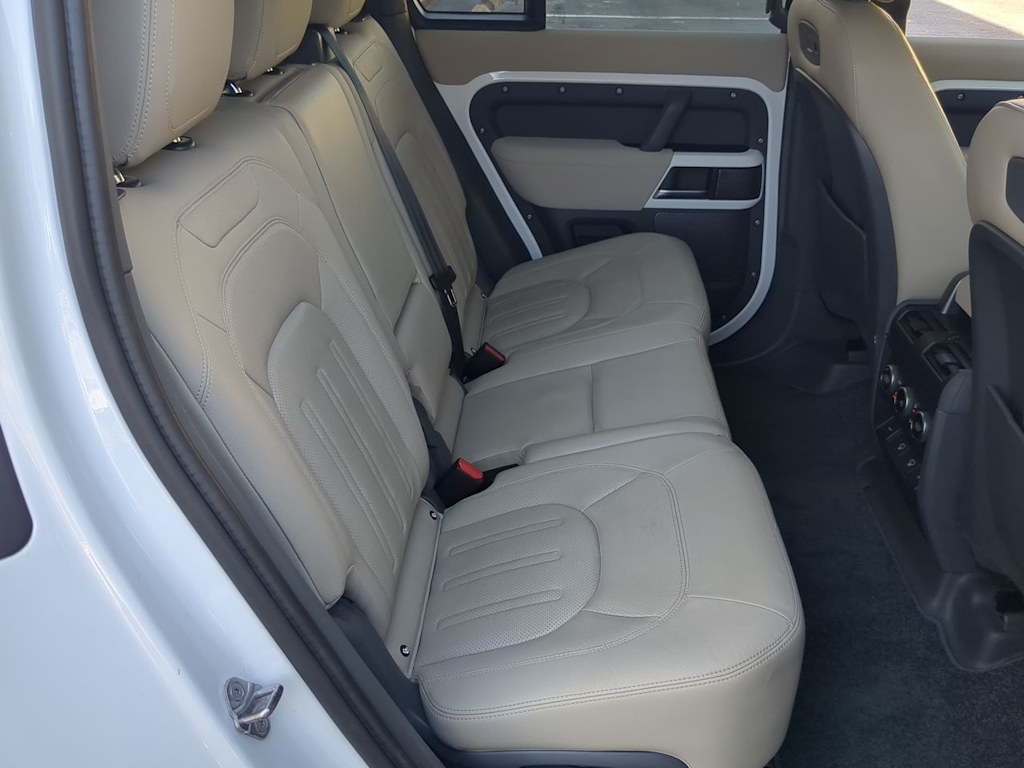 Thumbnail: 2022 Land Rover Defender - 29