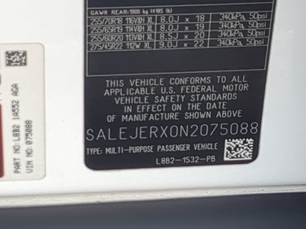 Thumbnail: 2022 Land Rover Defender - 18