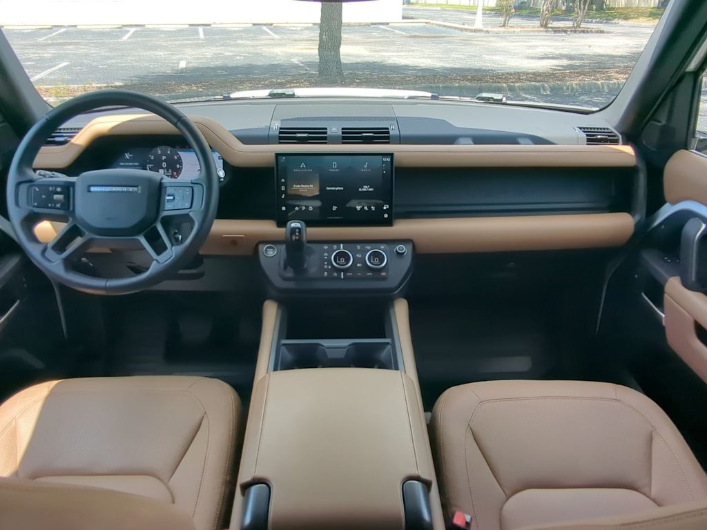 Thumbnail: 2025 Land Rover Defender - 8