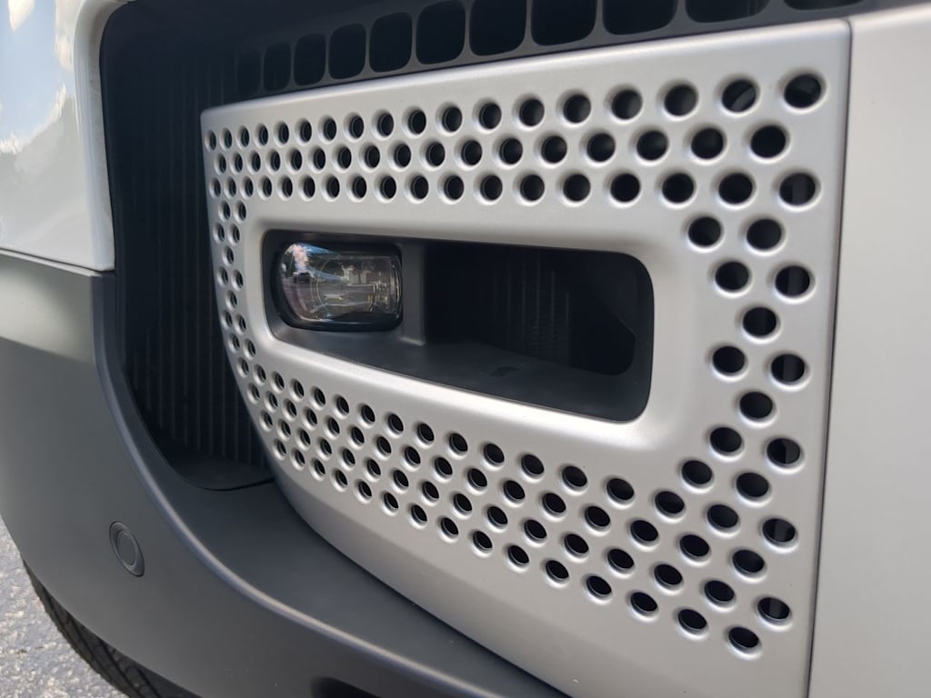 Thumbnail: 2025 Land Rover Defender - 5