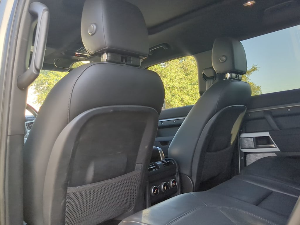 Thumbnail: 2023 Land Rover Defender - 11