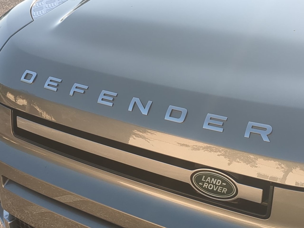 Thumbnail: 2023 Land Rover Defender - 22