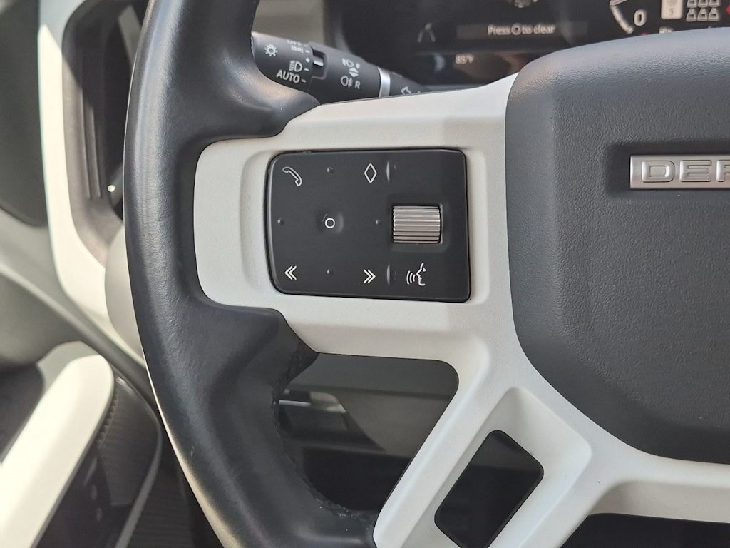 Thumbnail: 2023 Land Rover Defender - 24