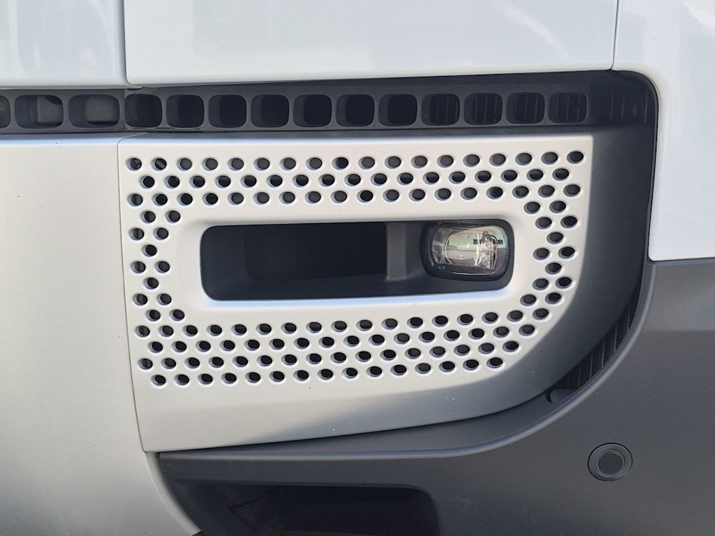 Thumbnail: 2023 Land Rover Defender - 16