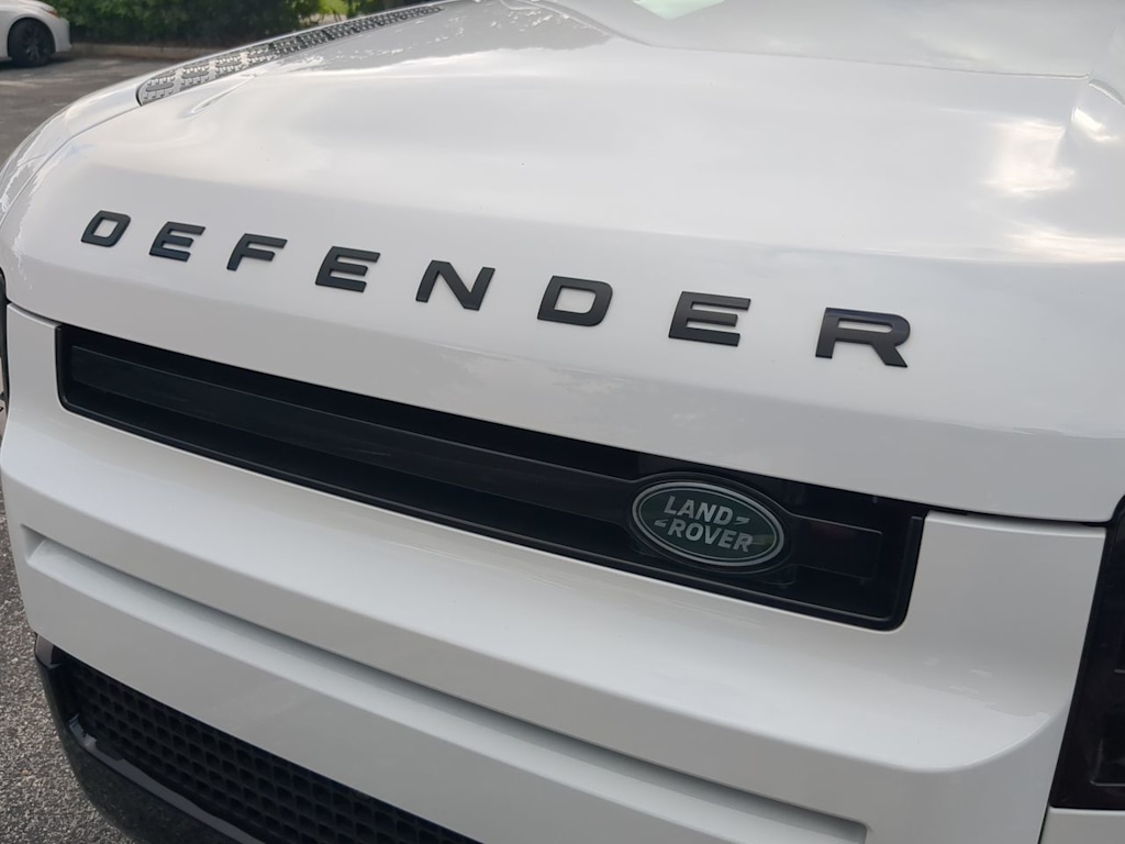 Thumbnail: 2025 Land Rover Defender - 24