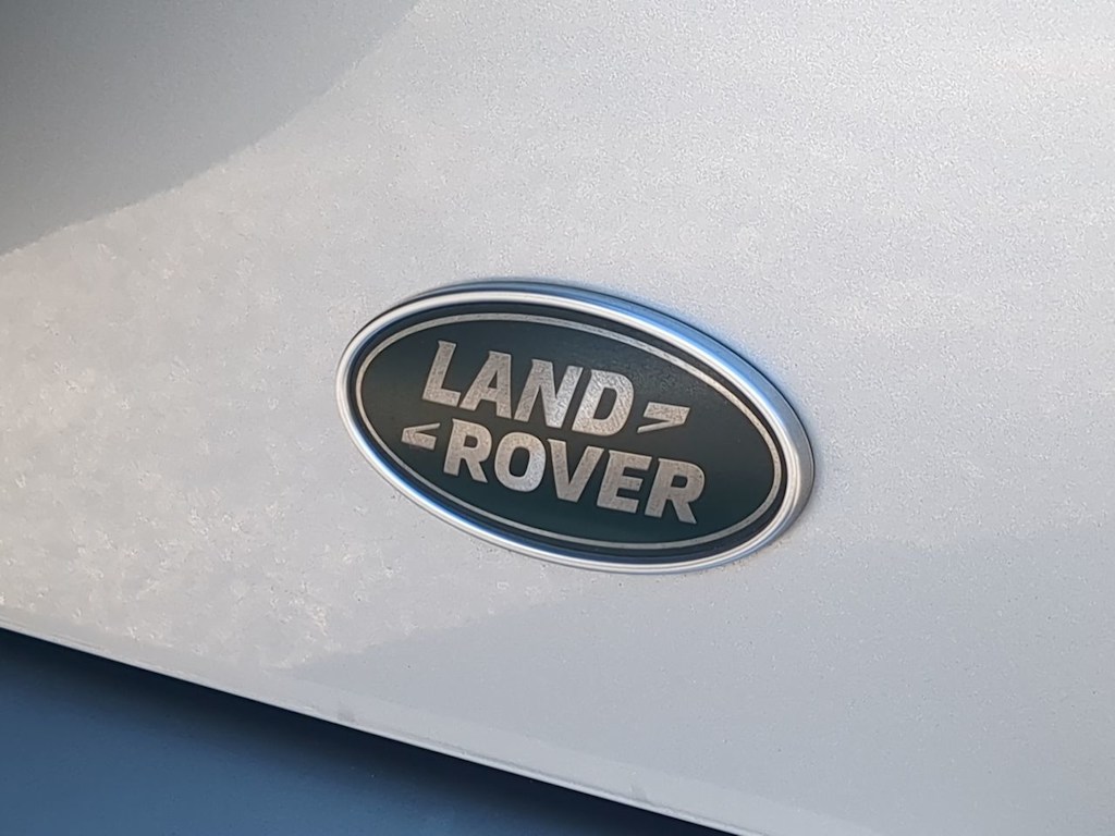 Thumbnail: 2022 Land Rover Defender - 22