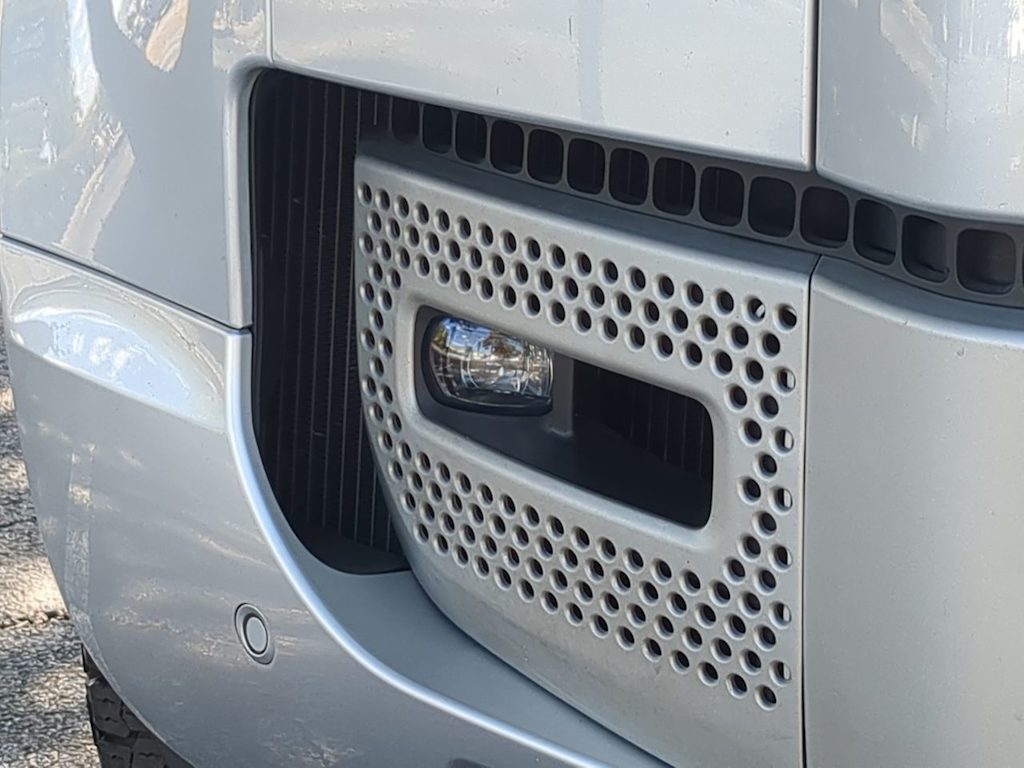 Thumbnail: 2022 Land Rover Defender - 5