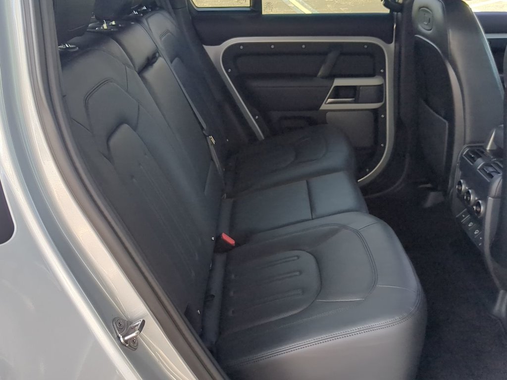 Thumbnail: 2022 Land Rover Defender - 27