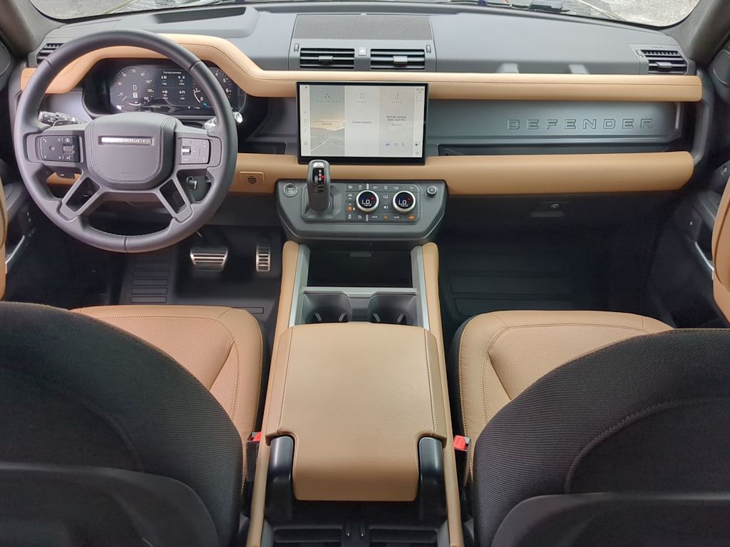 Thumbnail: 2025 Land Rover Defender - 8