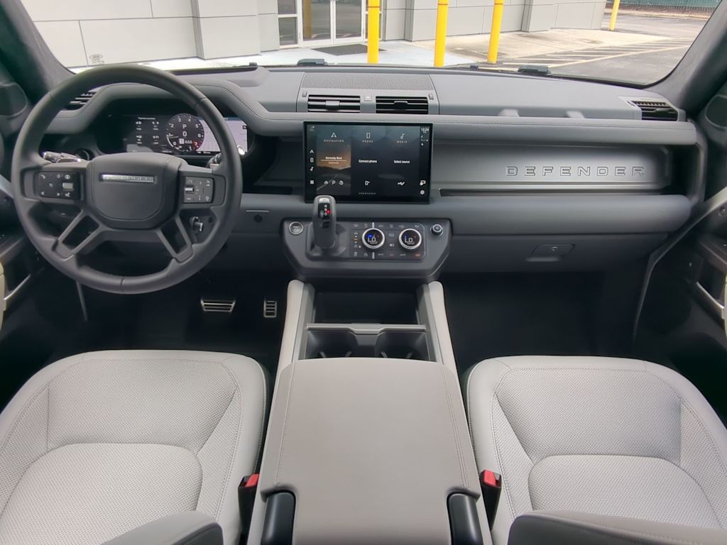 Thumbnail: 2025 Land Rover Defender - 8